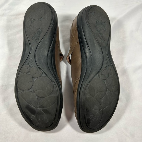 Dansko Mathilda D Mary Jane Flats Womens Dark Taupe Strap Shoes Sz 41 (10.5-11) - Picture 10 of 13